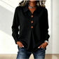 👚 Elegáns gombos blúz szárnyas gallérral